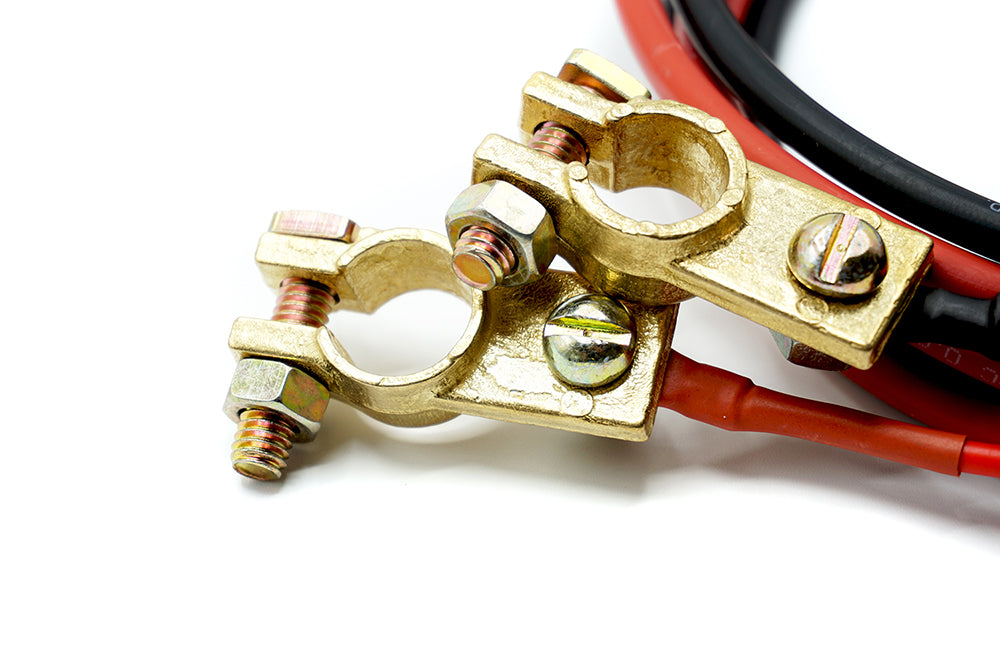 WATTSTUNDE® 6 mm² Batterieanschlußkabel BAKA30 mit 30 A Sicherung und Polklemmen im Set